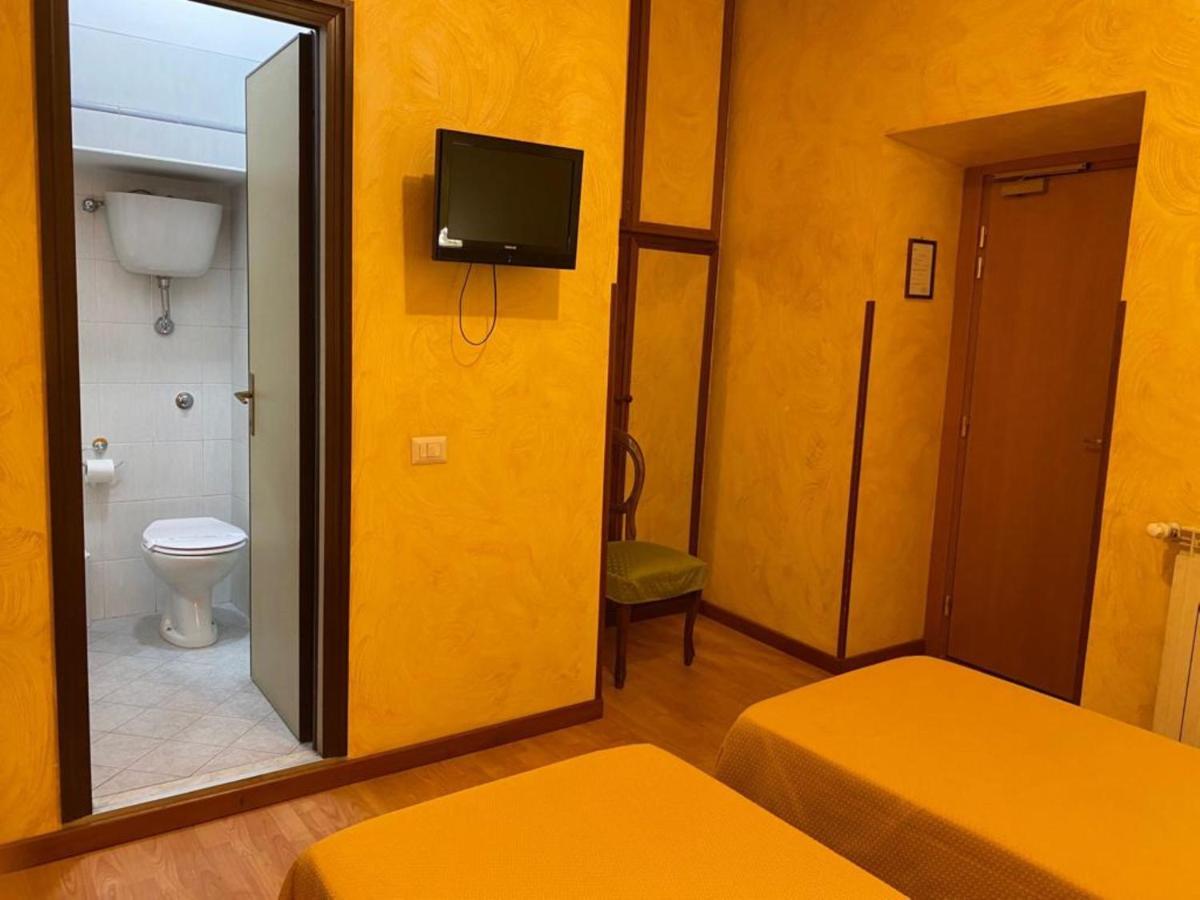 فندق Roma Castle Termini المظهر الخارجي الصورة