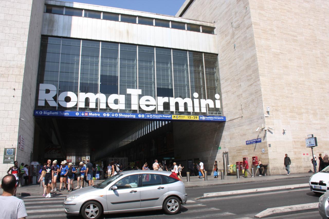 فندق Roma Castle Termini المظهر الخارجي الصورة